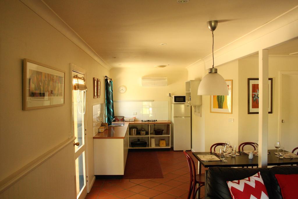 Merrimeet Cottages Bright Zimmer foto